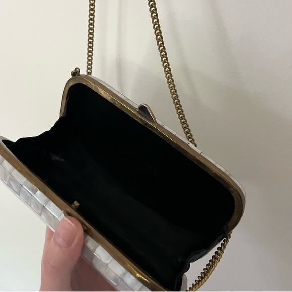 Dressy purse decorated with authentic mother of pearl - Picture 4 of 8